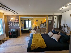 3 bedrooms, desk, iron/ironing board, travel cot - View, charm & natural pool (Vedène)
