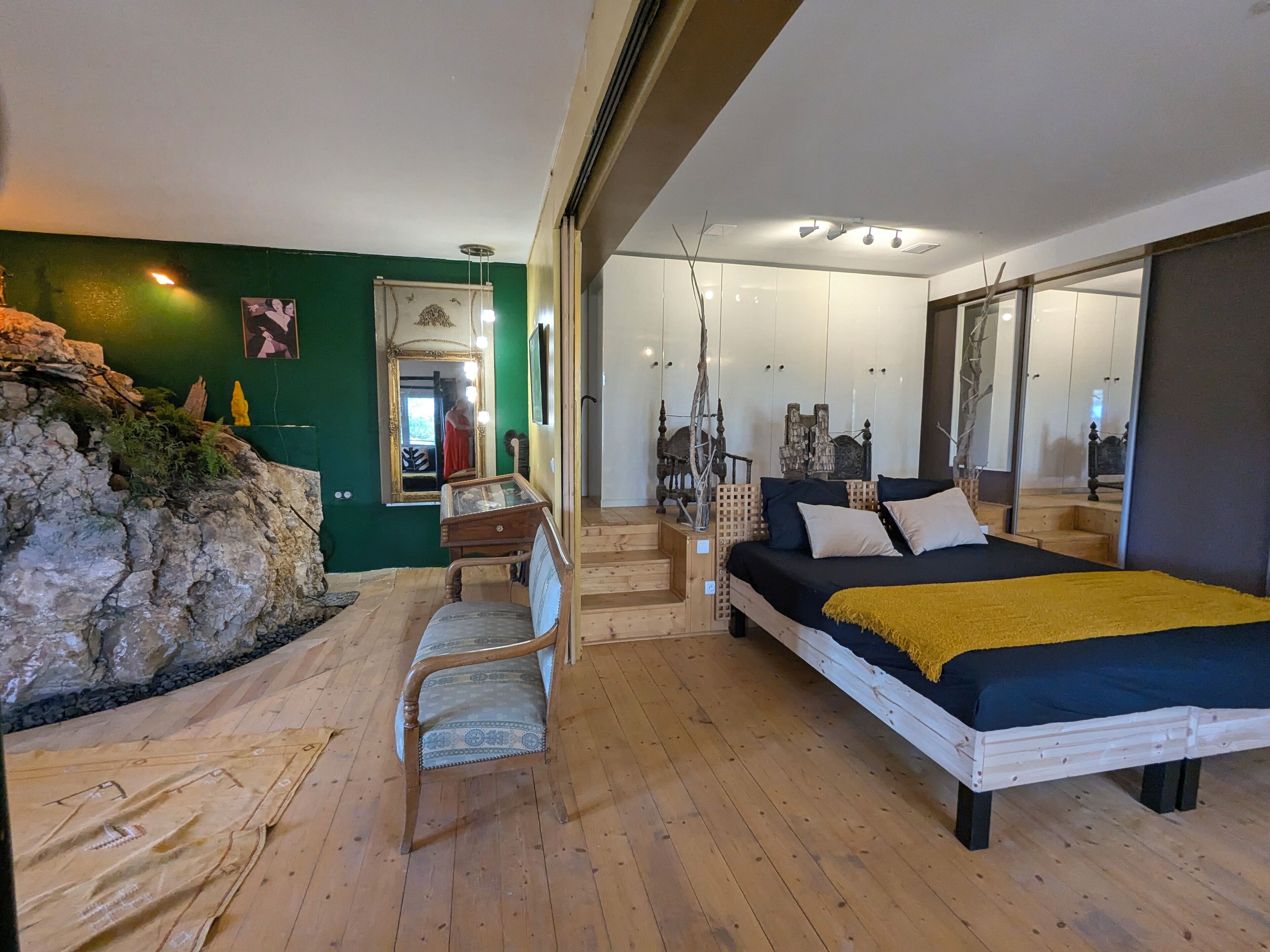 3 Schlafzimmer, Schreibtisch, Bügeleisen/Bügelbrett, Reisekinderbett