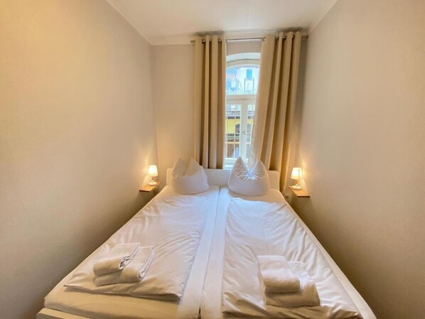 2 bedrooms, iron/ironing board, WiFi, bed sheets - Stylish Apartment in Prime Location with Wi-Fi (Nürnberg)
