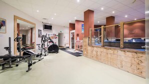 Fitness facility - Holiday Home in Val Thorens With Spa Access (Les Belleville)