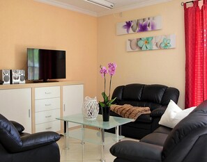 บ้านพักคลาสสิก, 3 ห้องนอน | ห้องนั่งเล่น | เครื่องเล่นดีวีดี