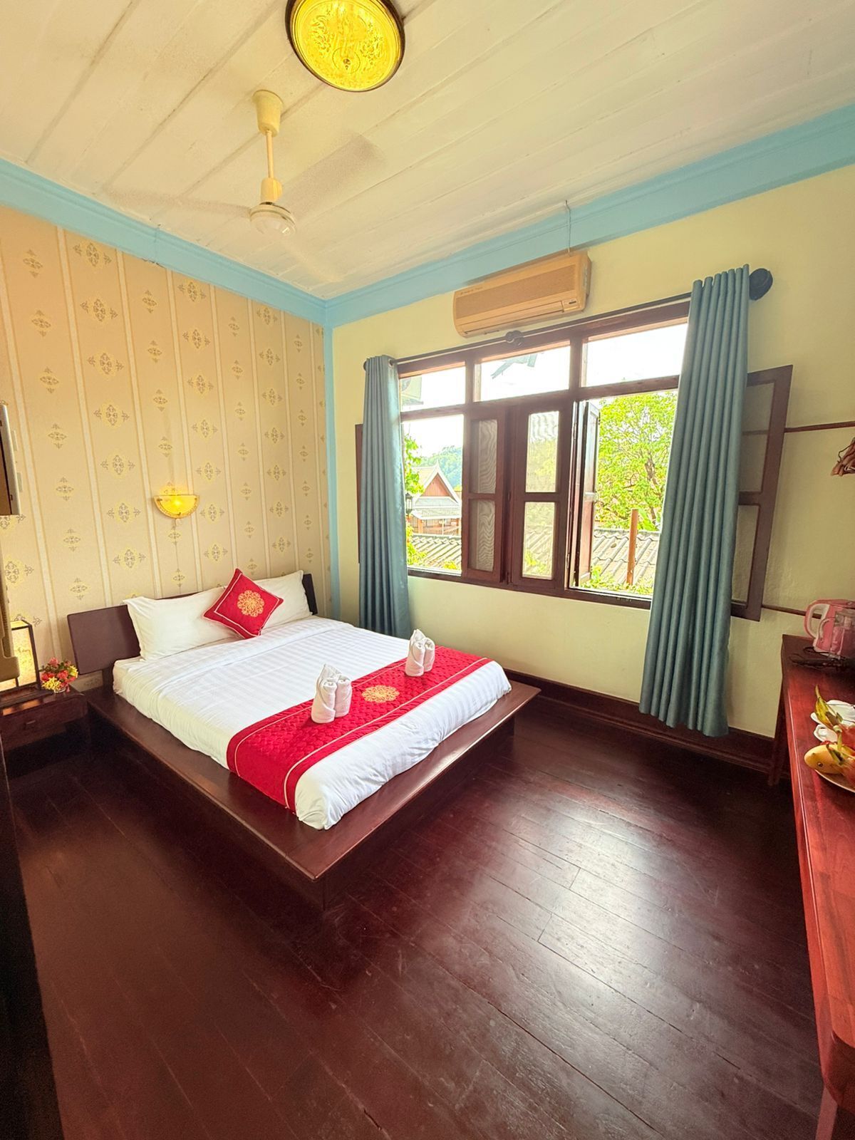 Caja fuerte, cortinas opacas, sistema de insonorización y wifi gratis