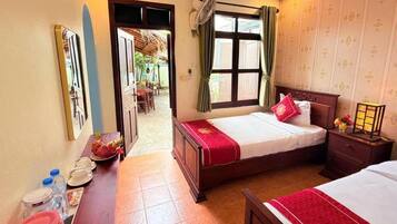 Safe på rommet, blendingsgardiner, lydisolert og wi-fi (inkludert)