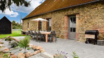 Nhà phong cách cổ điển, 5 phòng ngủ | Ban công