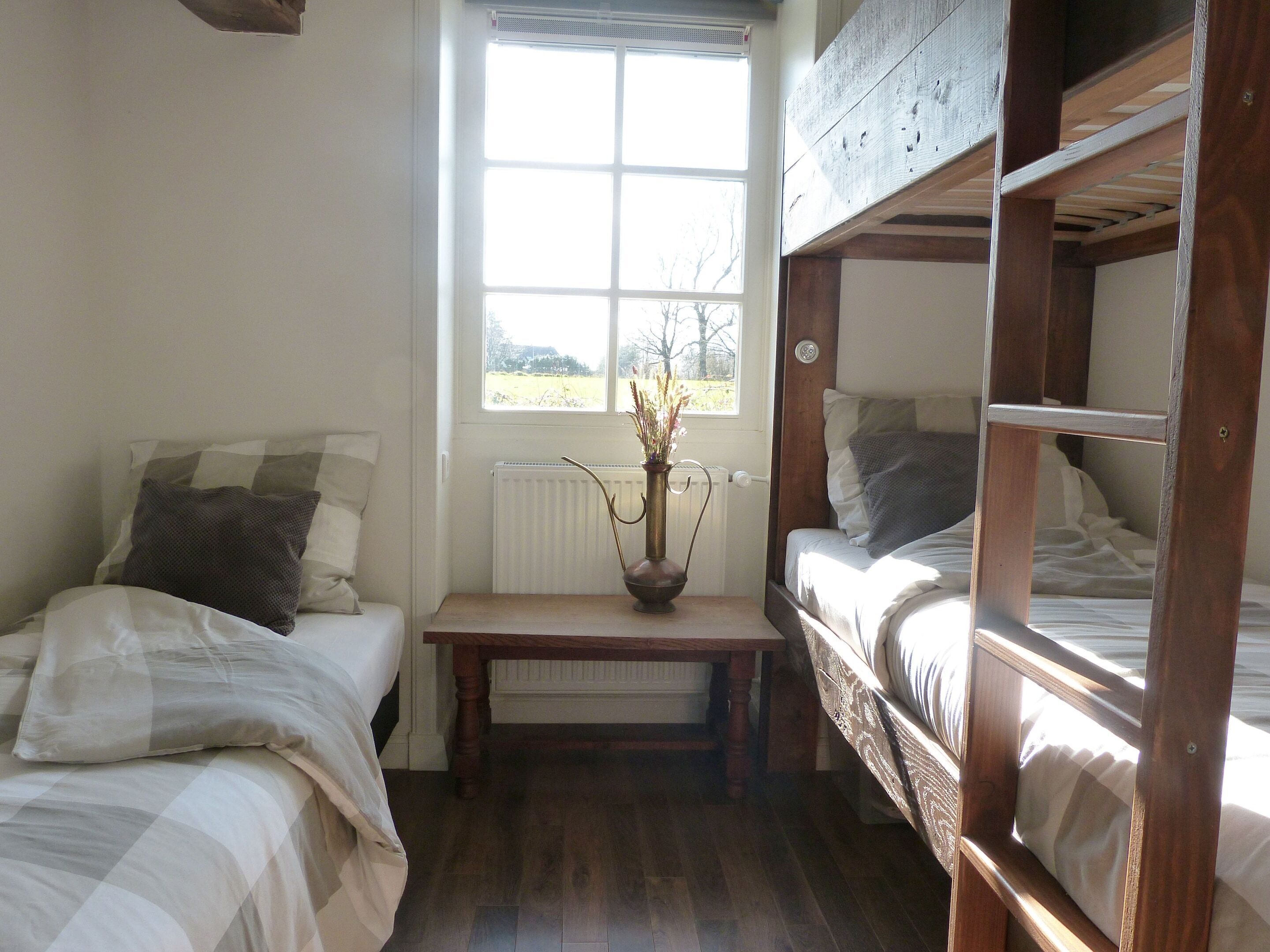 5 bedrooms, individually furnished