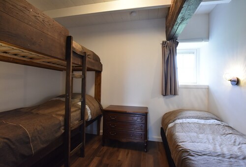 Holiday Home in la Neuville-aux-joutes With Garden & BBQ