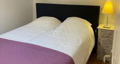 Very Spacious and Luxurious Holiday Home on Quiet Estate With Pool