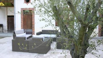 Cottage phong cách cổ điển, 3 phòng ngủ | Vườn