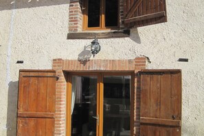 Classic Cottage, 3 Bedrooms | Exterior - Very Spacious and Luxurious Holiday Home on Quiet Estate With Pool (Buzon)