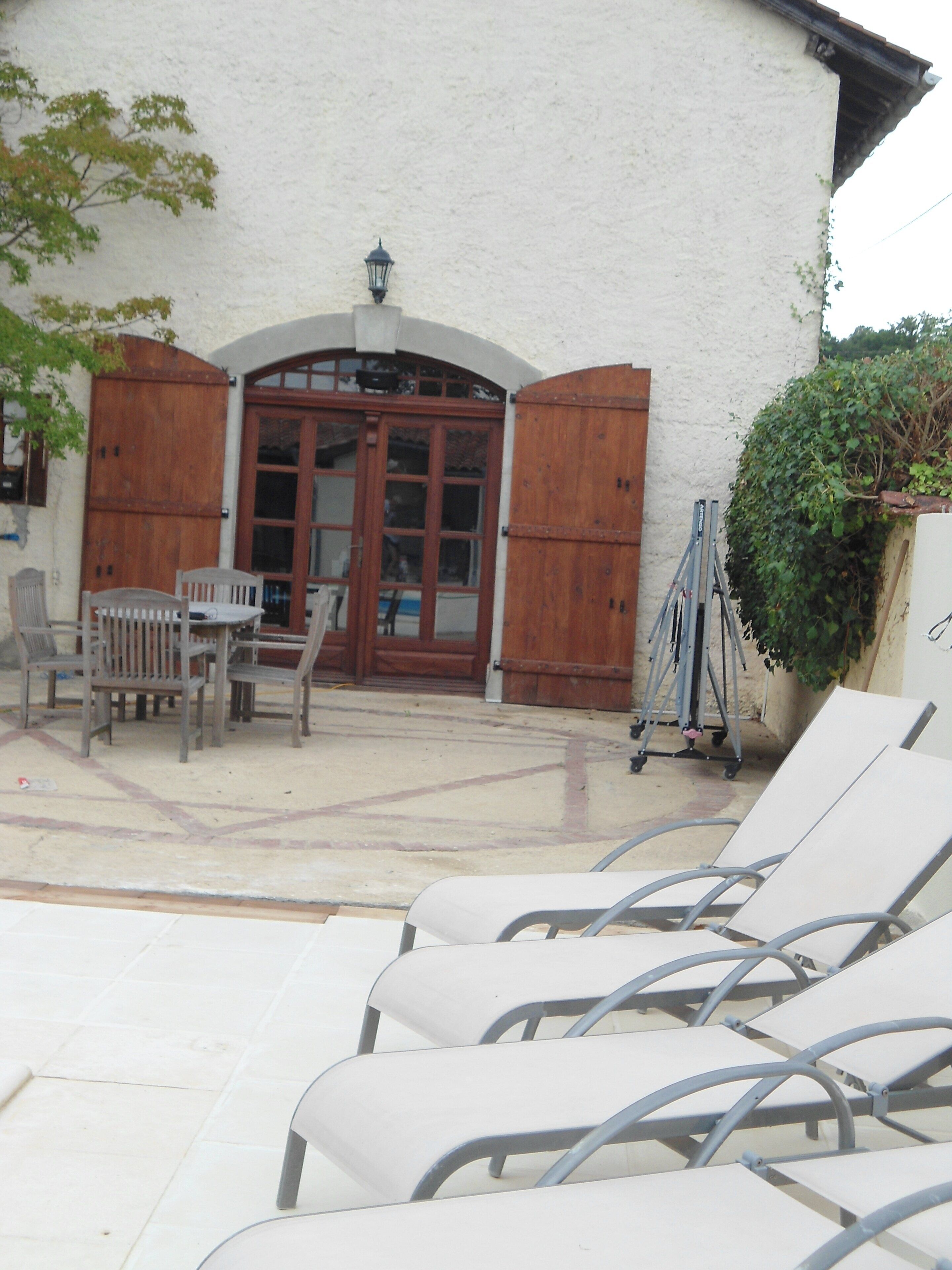 Indoor pool, outdoor pool