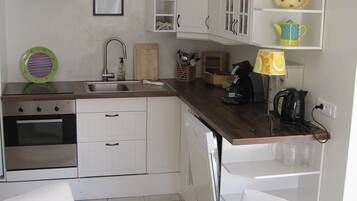 Cottage phong cách cổ điển, 3 phòng ngủ | Bếp riêng | Tủ lạnh, lò vi sóng, lò nướng, bếp nấu