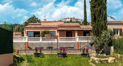 Villa Jenuska, Attractive Holiday Home in Callian With Private Pool