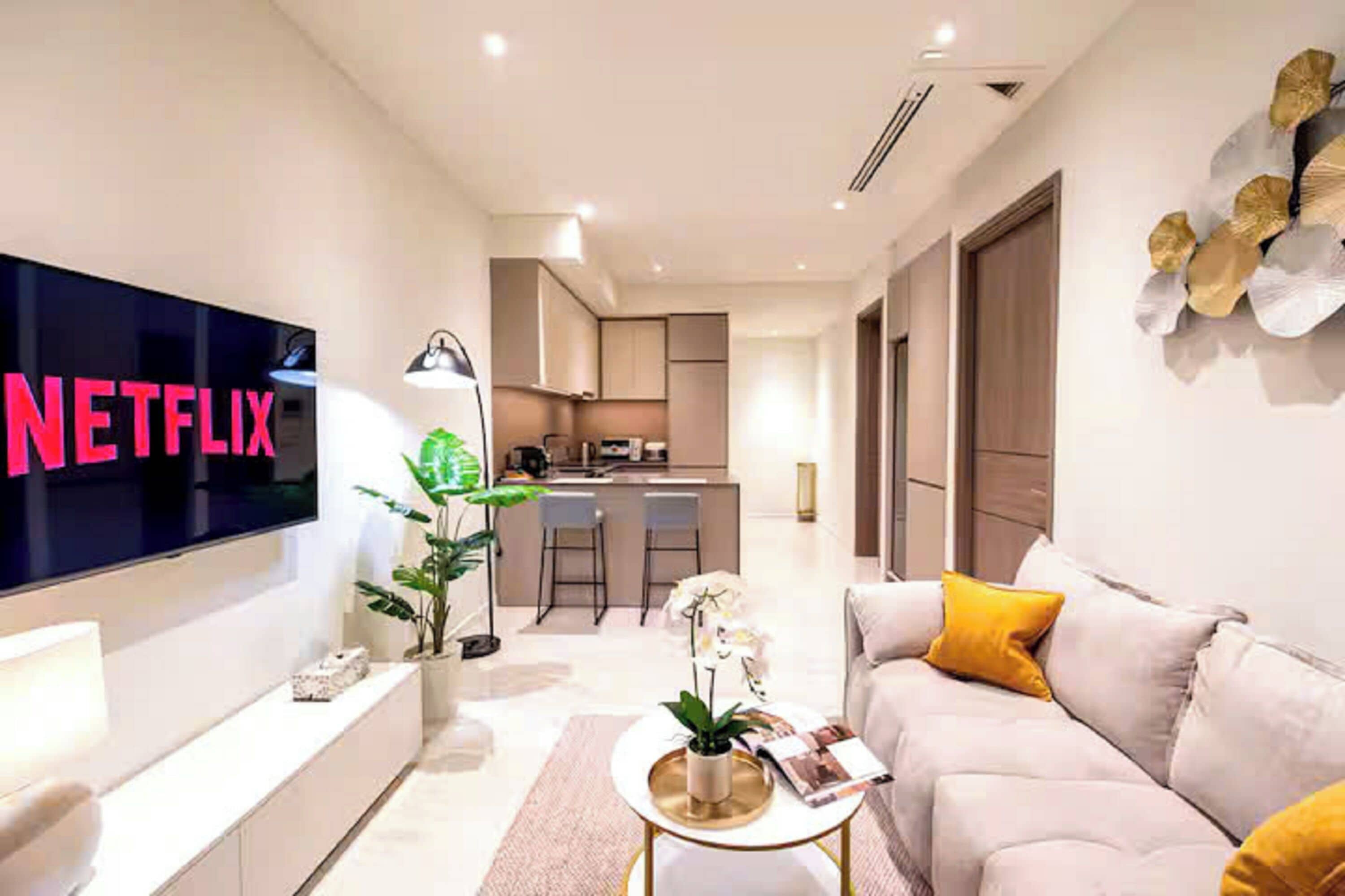 Grand Suite, 1 Bedroom, Club Lounge Access, City View | Premium bedding, down comforters, Select Comfort beds, free minibar