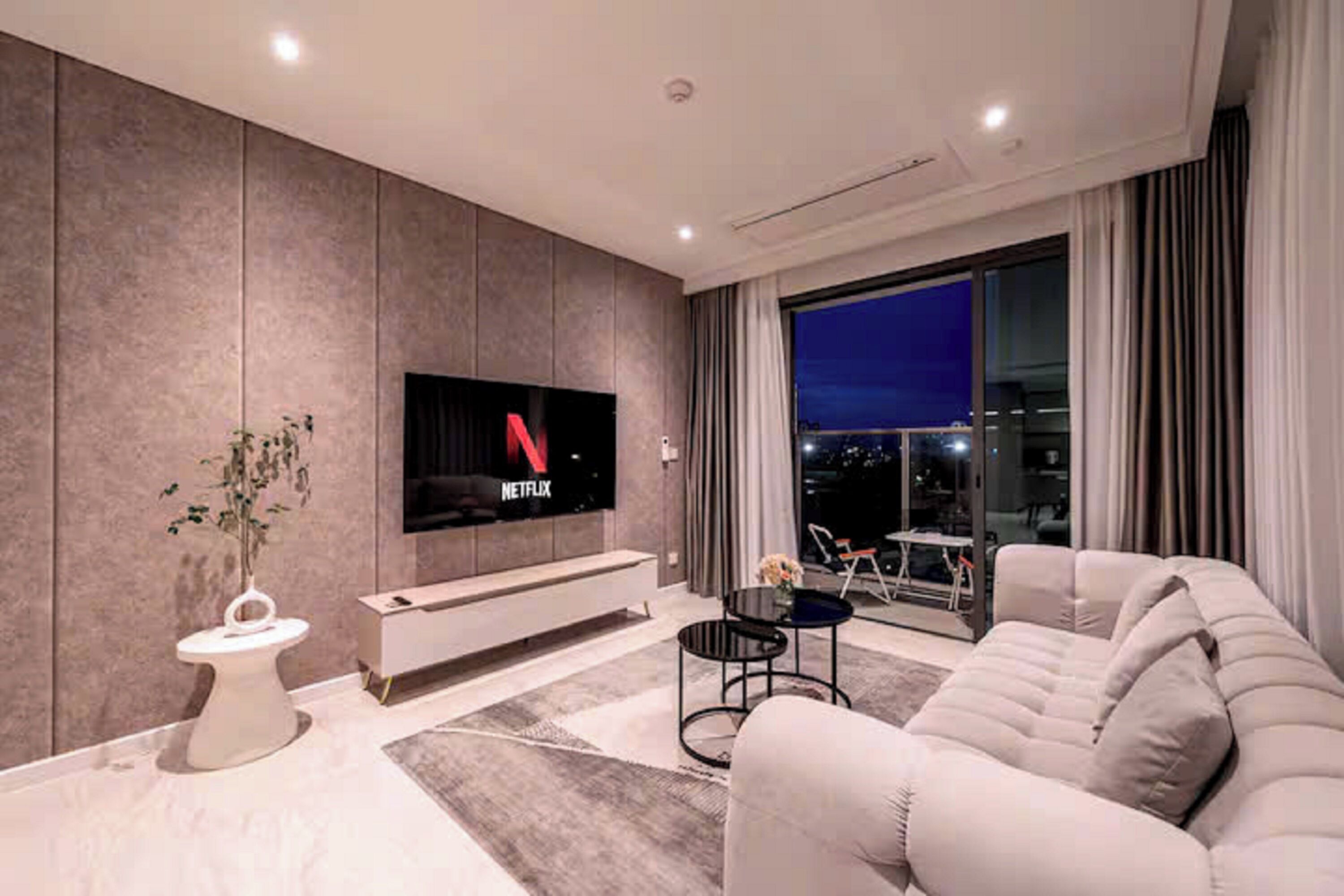 Family Suite, 3 Bedrooms, Club lounge access, City View