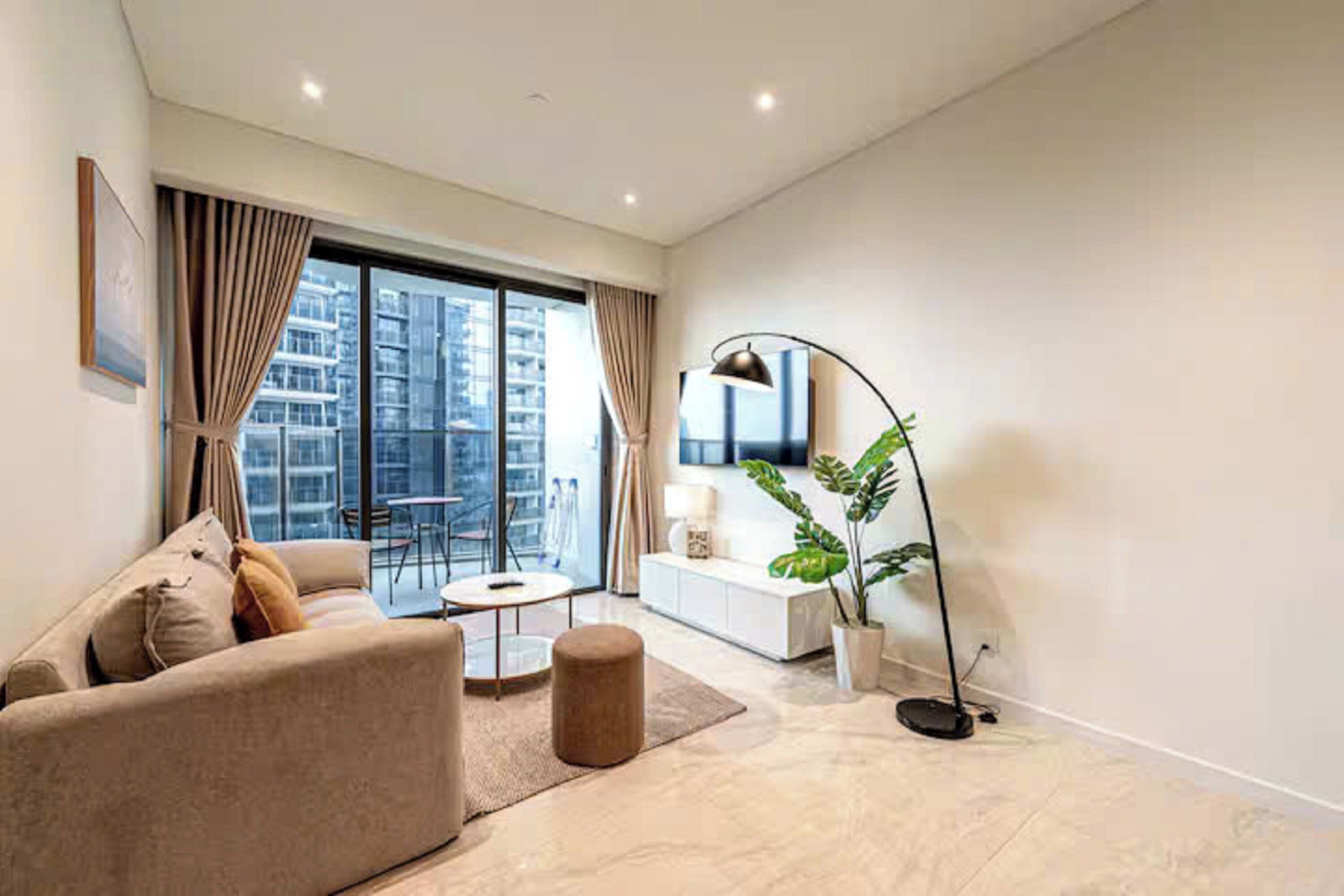 Grand Suite, 1 Bedroom, Club Lounge Access, City View | Premium bedding, down comforters, Select Comfort beds, free minibar