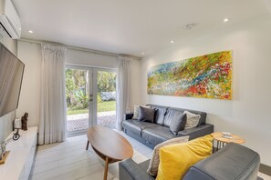 House (3 Bedrooms) | Interior - Relax in the Sun! Gem 1 Mi to Las Olas Beach (Fort Lauderdale)