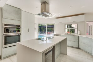 House (3 Bedrooms) | Interior - Relax in the Sun! Gem 1 Mi to Las Olas Beach (Fort Lauderdale)