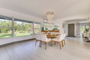 House (3 Bedrooms) | Interior - Relax in the Sun! Gem 1 Mi to Las Olas Beach (Fort Lauderdale)