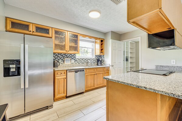 Apartment (2 Bedrooms) | Interior - Anglers Escape w/ River Access: JAX Townhome (Jacksonville)