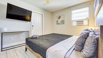 Apartment (1 Bedroom) | Interior