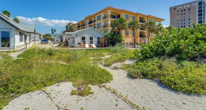 Beachfront Bliss + Bbqs! Indian Rocks Beach Escape