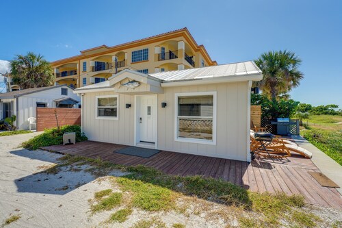 Beachfront Bliss + Bbqs! Indian Rocks Beach Escape