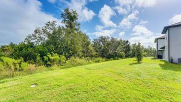 House (6 Bedrooms) | Interior