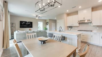 單棟房屋 (6 Bedrooms) | 內部