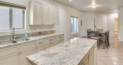 Hike & Explore: Apt 3 Mi to Lake Havasu & Dtwn!
