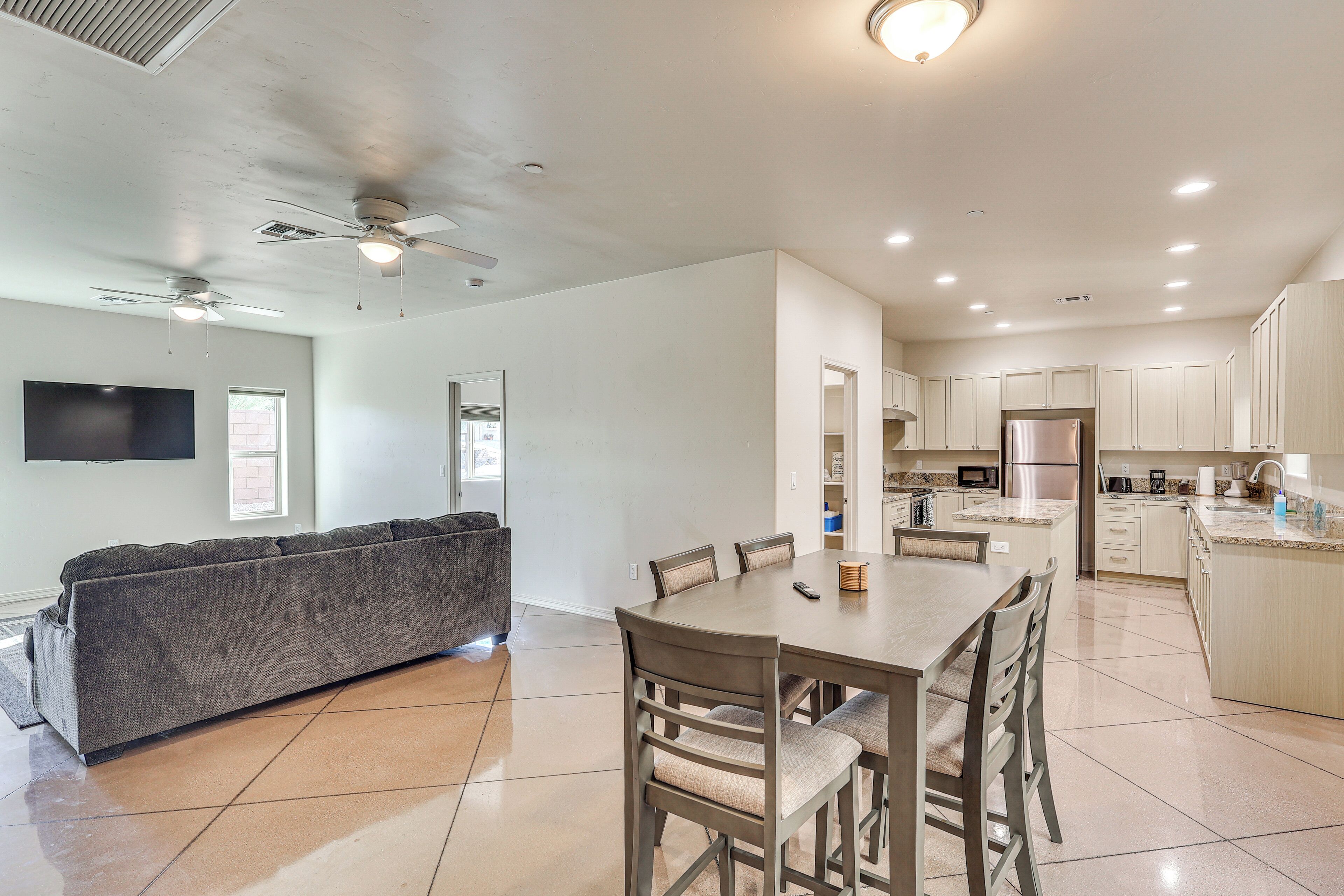 Apartment (2 Bedrooms) | Front of property