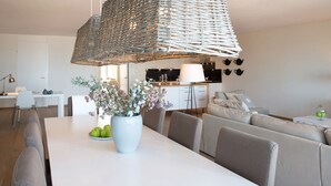 Dining - Modern Apartment in The Hague With Balcony (The Hague)