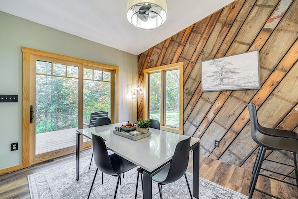 House (2 Bedrooms) | Interior - 'riverbend Retreat' on 7 Acres w/ River Access! (Webster)