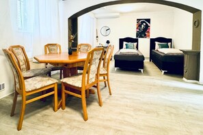 2 habitaciones y ropa de cama