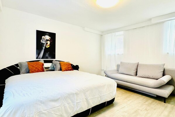 2 bedrooms, bed sheets