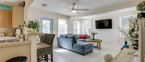 House (2 Bedrooms) | Interior