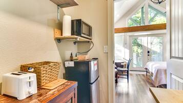 Apartment (0 Bedroom) | Interior