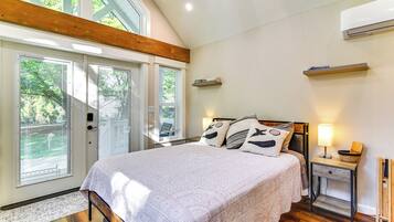 Apartment (0 Bedroom) | Interior