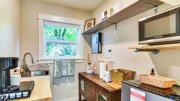 Apartment (0 Bedroom) | Interior