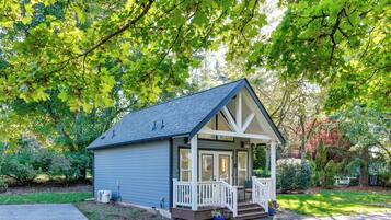 Apartment (0 Bedroom) | Interior