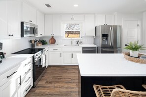 Rumah (4 Bedrooms) | Interior