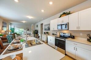 House (2 Bedrooms) | Interior