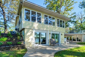 House (3 Bedrooms) | Interior - Spacious Kentucky Lake Escape w/ Dock & Views (Benton)