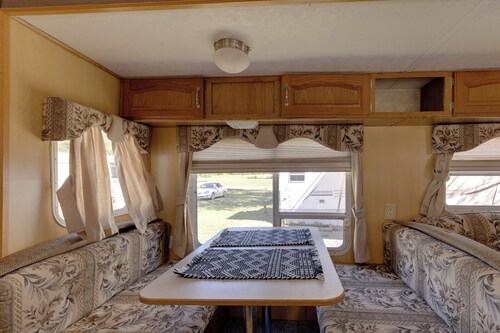 2 Mi to Lake Guntersville: Peaceful Camper Home