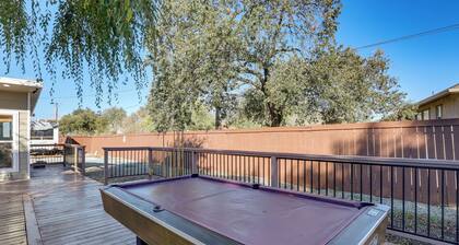 Solo Escape w/ Hot Tub! 10 Mi to Dtwn Sacramento
