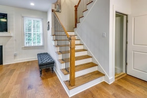 Talo (4 Bedrooms) | Sisätilat