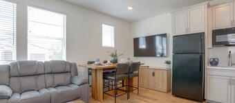 Cozy & Convenient Residential Duplex in Woodland