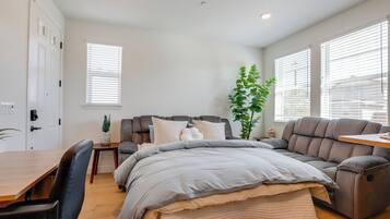 House (1 Bedroom) | Interior