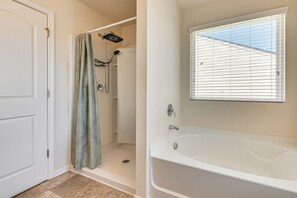 House (3 Bedrooms) | Interior - 6 Mi to Atlanta Airport! Home w/ Furnished Patio (Riverdale)