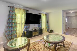 House (3 Bedrooms) | Interior - 6 Mi to Atlanta Airport! Home w/ Furnished Patio (Riverdale)