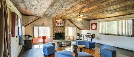 House (4 Bedrooms) | Front of property